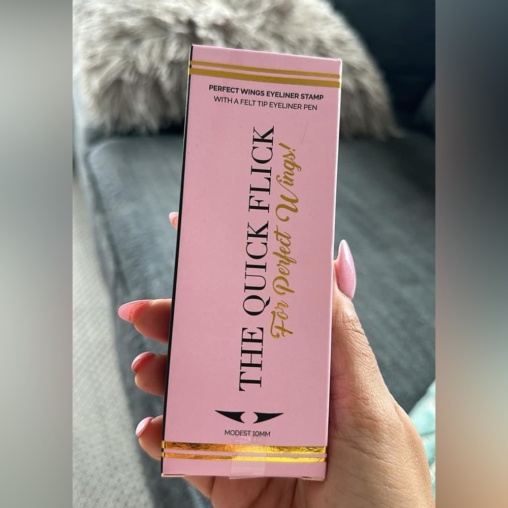 NIB The Quick Flick Eyeliner Stamp